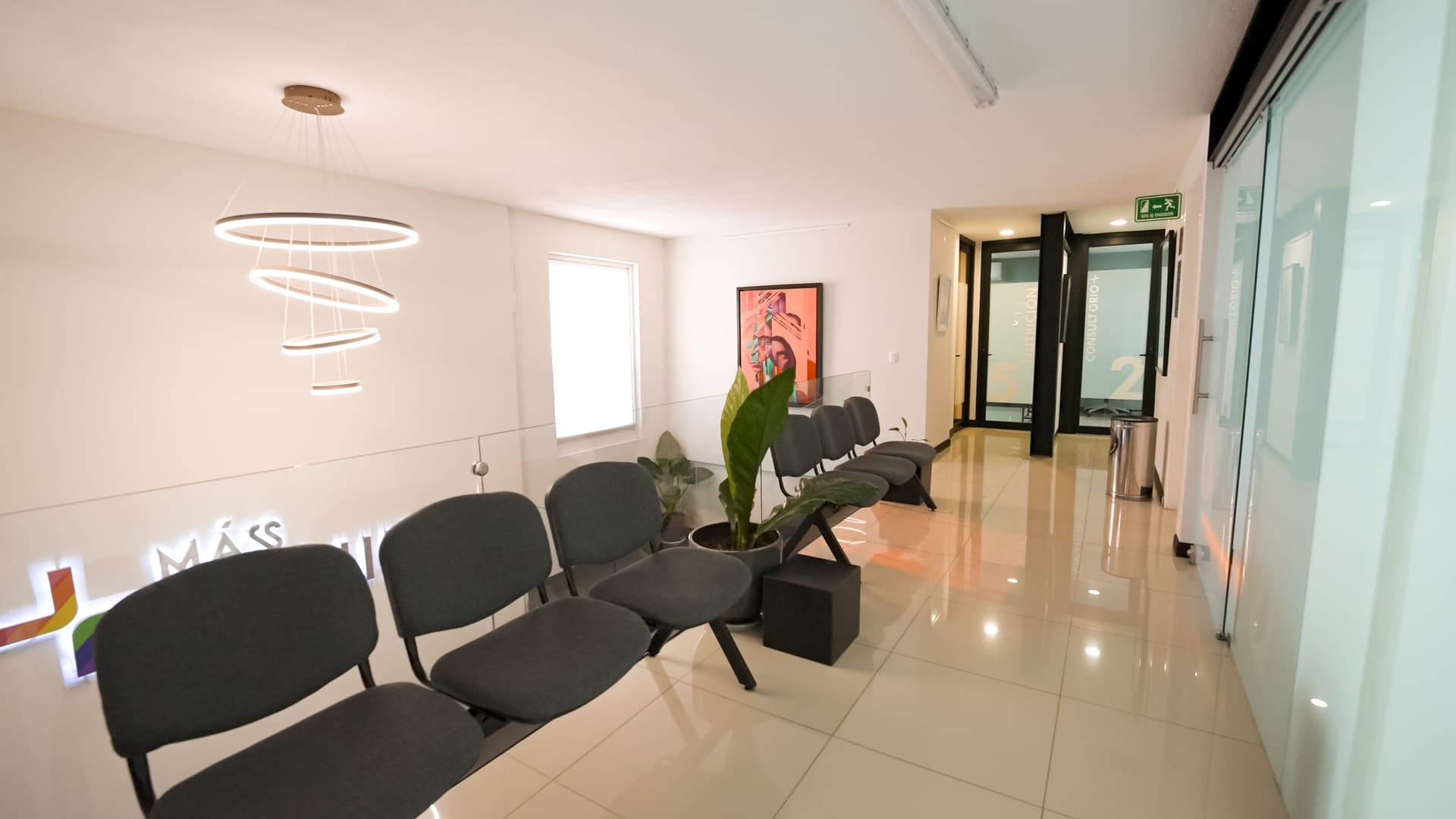 Sala de espera, segundo piso